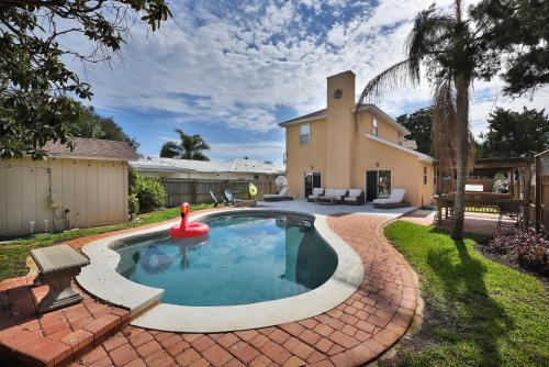 Heated Pool Pet Friendly Home in Jacksonville Beach, USA