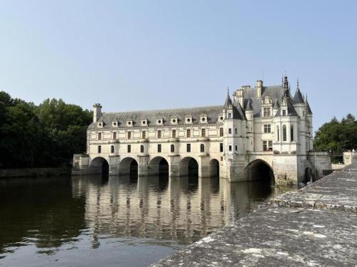Gîte Veigné, 3 pièces, 4 personnes - FR-1-381-102 (Gite de charme en Touraine avec clim, jardin et toutes commodites incluses, proche Chateaux de la Lo) in Montbazon
