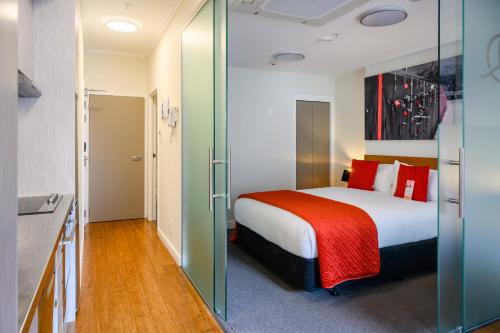 Boulcott Suites - image 2
