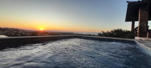 3Suítes, piscina e vista do mar em condomínio pé na areia - pátio compartilhado, Búzios (Foto 8)