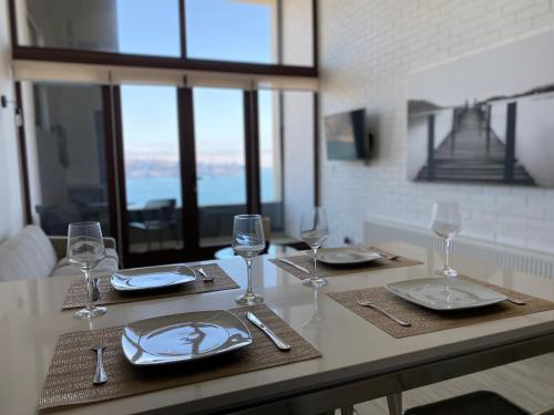 Amplio Loft con MejorVista al Puerto de Valparaiso Servicio HOM 1413