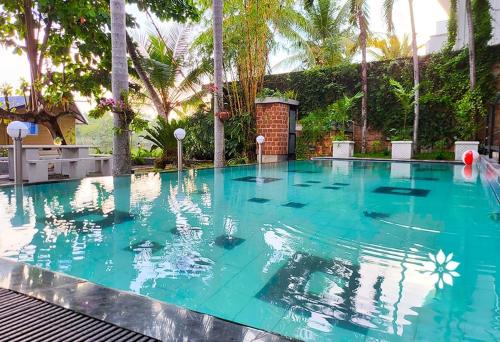 Swimming pool, Bolgoda Lake Bungalow in Bolgoda Lake