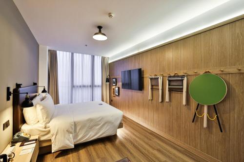 Moxy Shanghai Hongqiao NECC, Shanghai (photo 8)