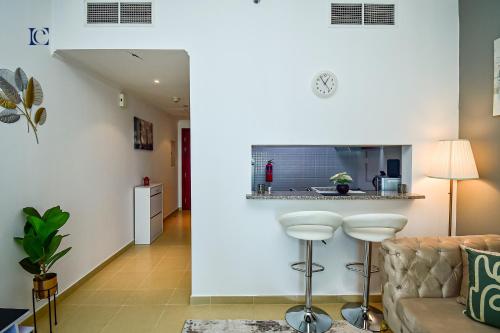 Luxury Escapes - New Lake View Studio in JLT - near Metro, Dubaj (fotografie 10)