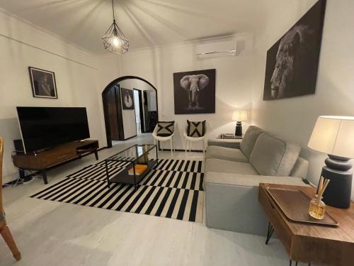 ห้องส่วนกลางสำหรับนั่งเล่น/ดูทีวี, MHouse lease Cascais Alto Castelhana in ไบร์โร มาล การ์โมนา