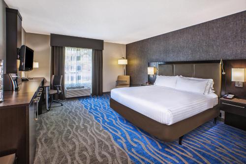 Holiday Inn Express & Suites Dayton South - I-675, an IHG Hotel