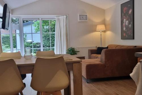  Fijn chalet met grote tuin op de Veluwe in Epe