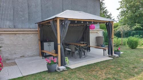 Gite Amanala Poitou in Saint-Genest-d'Ambière