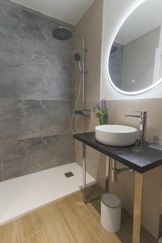 Superior Double Room image 3