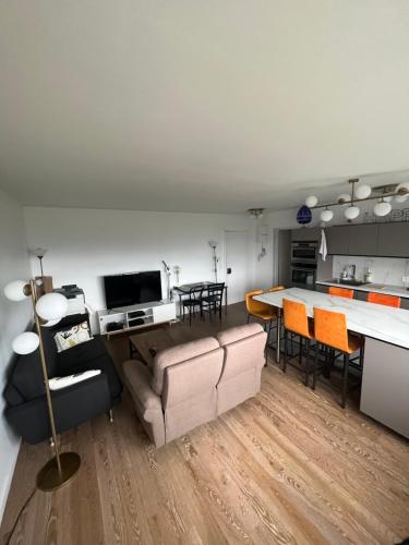 Appartement Familial avec Vue sur La Tour Eiffel - Location saisonnière - Clichy