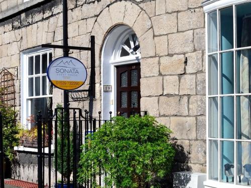 B&B Kendal - Sonata Guest House - Bed and Breakfast Kendal