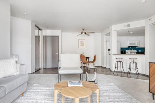 Studio City 2BR w Gym Pool WD nr TJ WF LAX-597, Los Ángeles (foto 3)