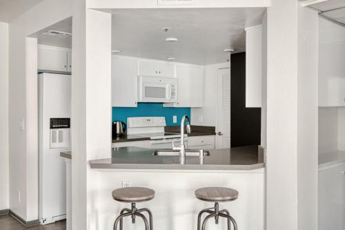 Studio City 2BR w Gym Pool WD nr TJ WF LAX-597, Los Ángeles (foto 7)