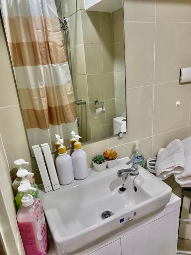 Cozyhome by LV & SG - S residences MOA PASAY unit condo, Manila (photo 9)