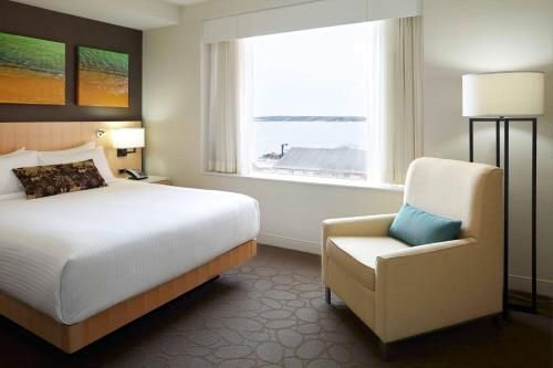 1 queen bed