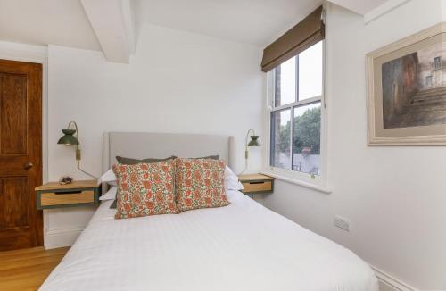 City Apartments - Priory Street - image 13