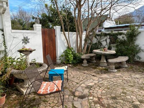 Courtyard on Weder