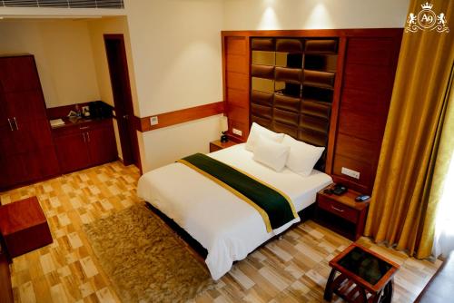 1 queen bed