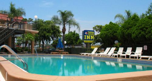 Swimming pool, Tarpon Shores Inn in Tarpon Springs (FL)
