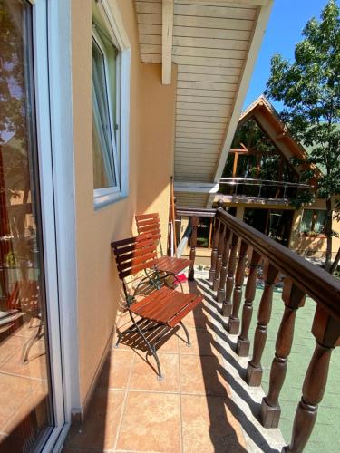 Balkons/terase, Fűzfa Apartman (Fuzfa Apartman) in Joseni