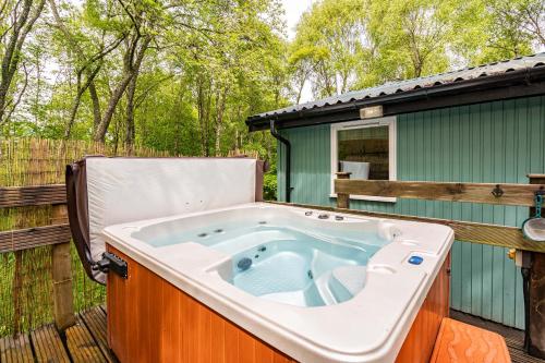Heather Lodge 10 with Hot Tub