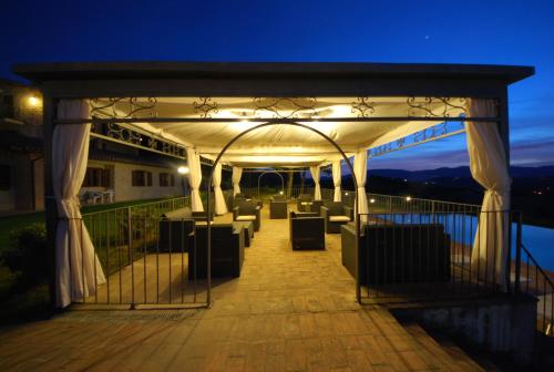 Spoleto by the pool - image 8