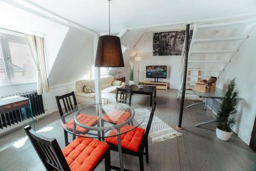 NEW人Vintage Loft Prime Maisonette人8min zum S-Hbf in Kornwestheim, Deutschland