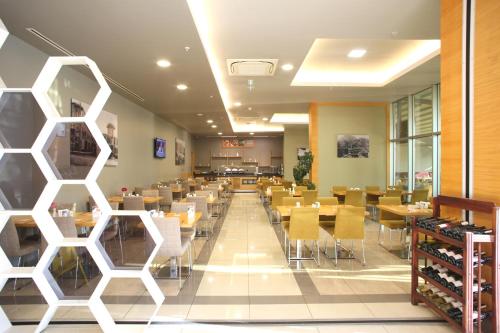 Holiday Inn Express Manisa-West, an IHG Hotel