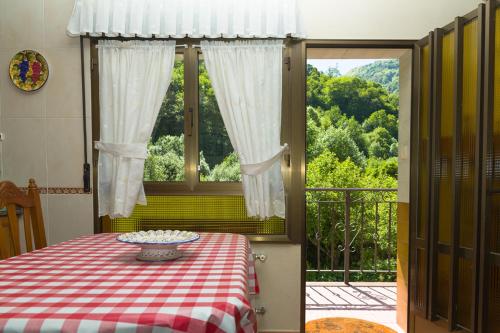 2 bedrooms, 3 beds