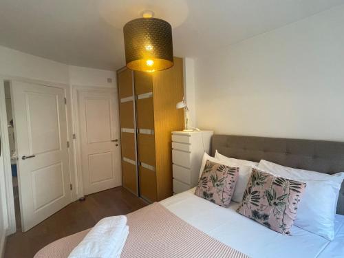 Picture of Maidenhead Stylish And Modern 2 Bedroom Apartment