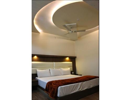 Hotel Crystal, Ganganagar