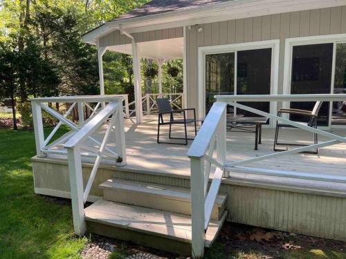 Private Home near Ocean Beaches, Nature Preserve in Northwest Harbor (NY)