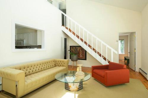 Private Home near Ocean Beaches, Nature Preserve in Northwest Harbor (NY)