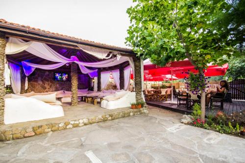 Garden, Coral Guest House in Obzor