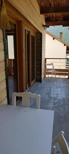 Les Hauts du Roux in Abries