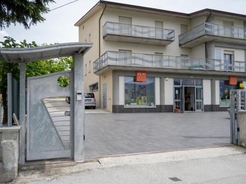 Dino's Rooms in Нуско
