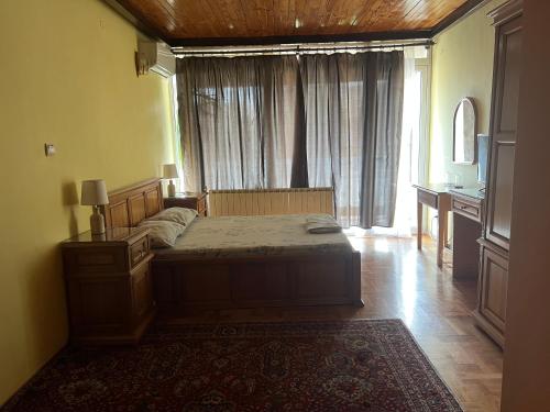 Stivan Iskar Hotel – Sofia, NY