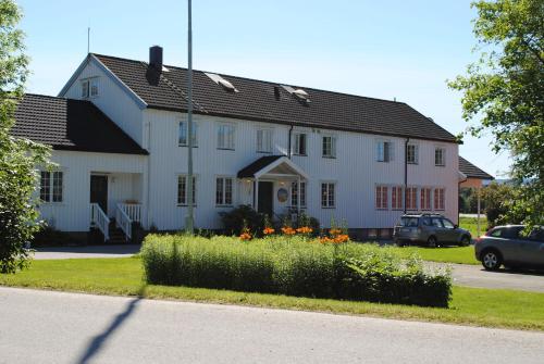 . Grong Gård Guesthouse