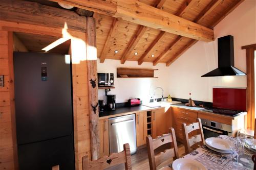 Charming Chalet w/ Mountain & Slope Views, Jacuzzi, Vars (fotografie 7)