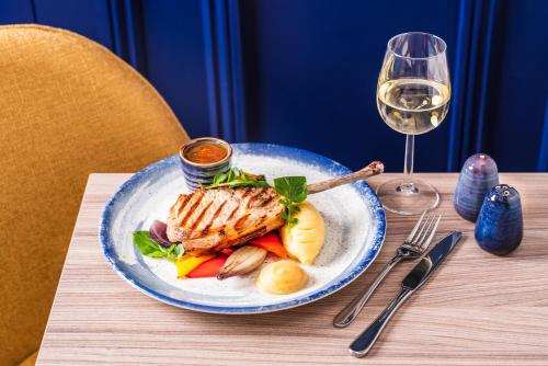 The Headland Hotel & Spa - image 8