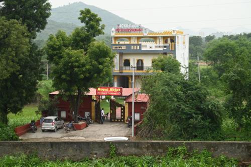 Rajwadaa Royal Bajot
