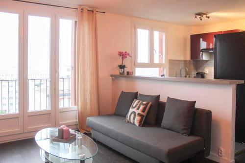 Bright apartment - Romainville