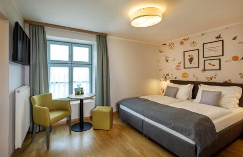 1 queen bed