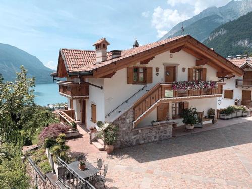  Villa la Dama del Lago, Pension in Molveno