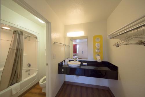 Motel 6-Lakeland FL - image 12