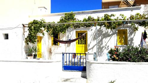 Artist Rooms – Triantafyllou Birth House