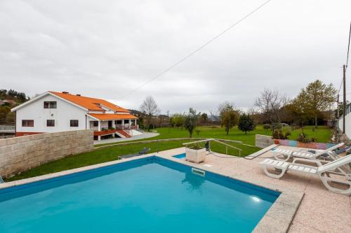 Maison avec piscine : quinta do sol gîte à louer Borba de Godim
