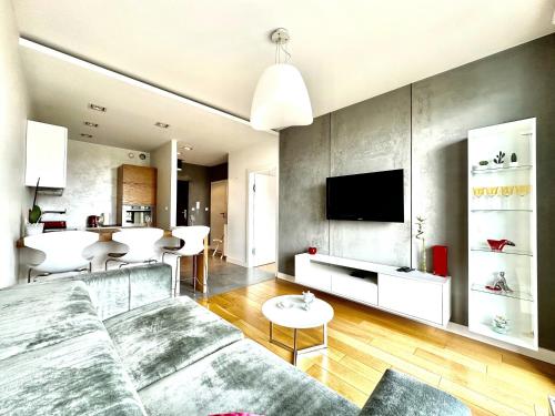 PODWALE 2 Apt 54 - Self Check-In 20h - Parking & Lift, Вроцлав