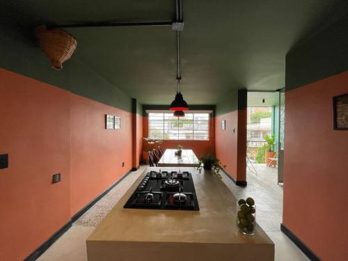 ห้องครัว, La Bonita Guesthouse in บูคาร่ามังกัส