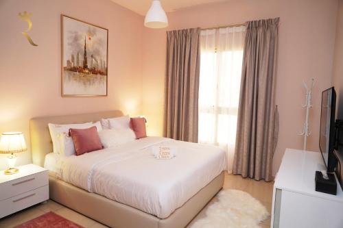 B&B Abu Dabi - Your Serene Getaway Haven Azure Baniyas 1BR Apartment - Bed and Breakfast Abu Dabi